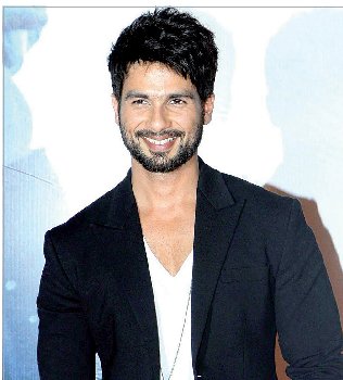 Shahid Kapoor bonds with commando while shooting for Rangoon - Read Qatar  Tribune on the go for unrivalled news coverage