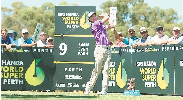 Foster and Rumford share first round lead in Perth