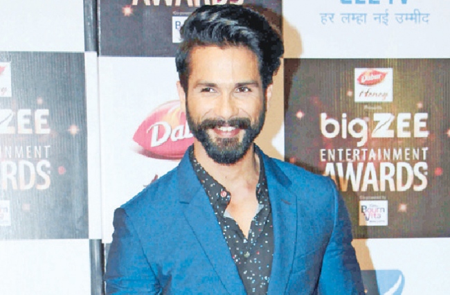 No female lead has been decided for Batti Gul Meter Chalu: Shahid Kapoor -  Read Qatar Tribune on the go for unrivalled news coverage