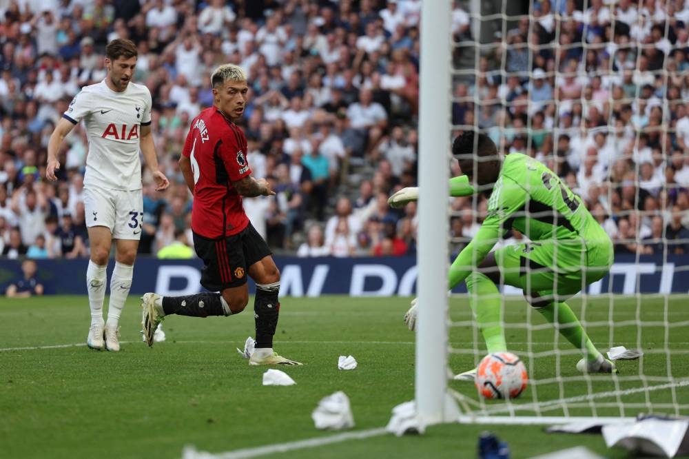 Ange Postecoglou makes winning start at home as Tottenham beat
