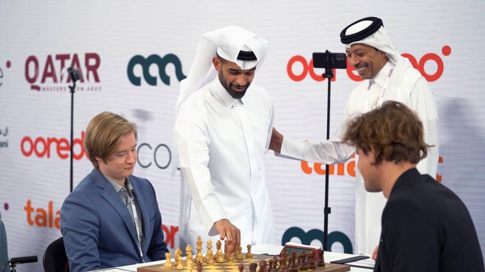 Magnus Carlsen follows Hikaru Nakamura's games at the Qatar Masters 2023 