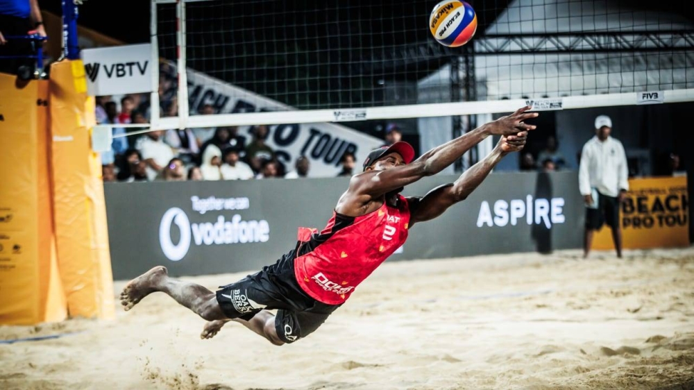 Qatar’s Tijan Ahmed in spectacular action during the 2023 Doha Finals of Volleyball World Beach Pro Tour.